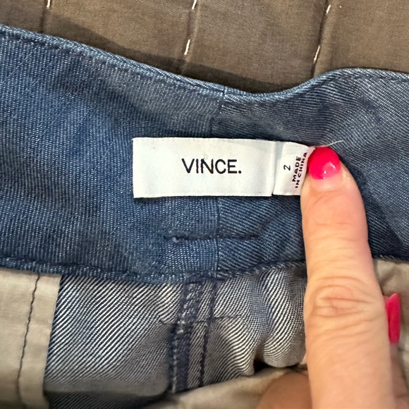 Vince jogger pants with diagonal button and tie waist size 2 - Picture 3 of 3